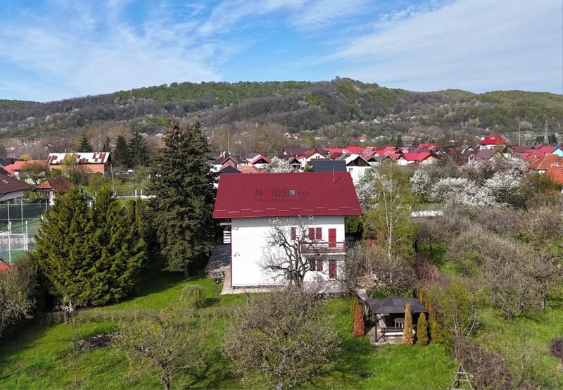 Vila ideala pentru business turistic, azil pentru batrani - se accepta si schimb